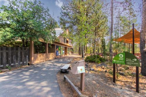 10 Todd Lane | Discover Sunriver