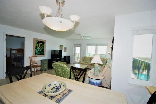 Apartamento Seville Condo Unit #201