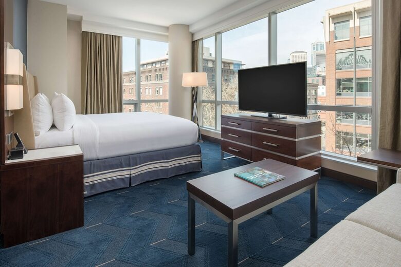Hotel Embassy Suites By Hilton Seattle Downtown Pioneer Square