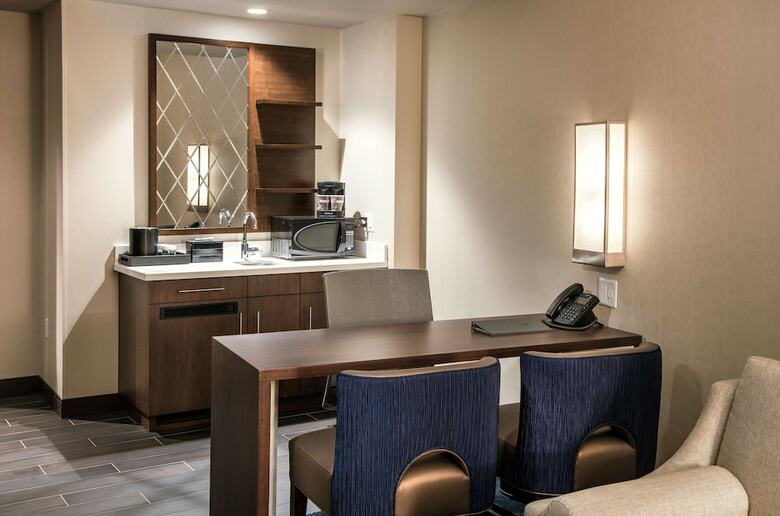 Hotel Embassy Suites By Hilton Seattle Downtown Pioneer Square