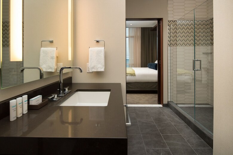 Hotel Embassy Suites By Hilton Seattle Downtown Pioneer Square