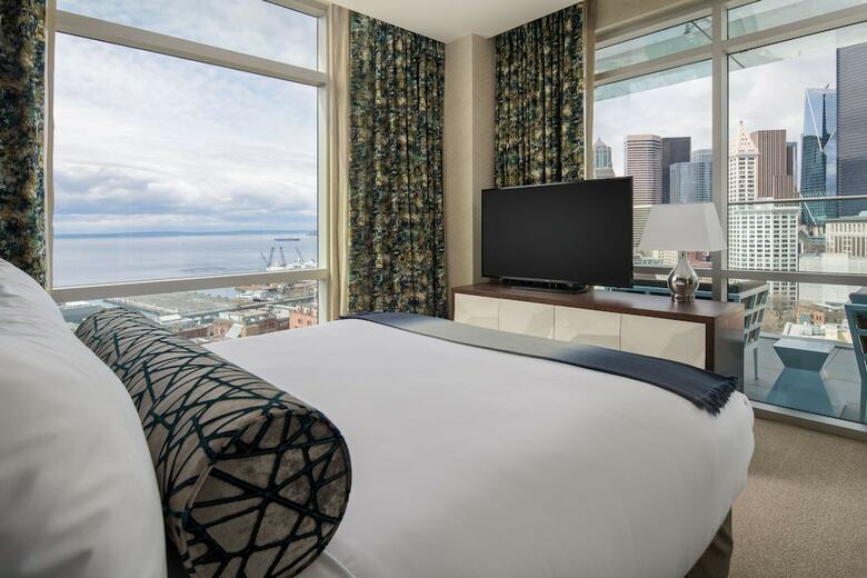 Hotel Embassy Suites By Hilton Seattle Downtown Pioneer Square