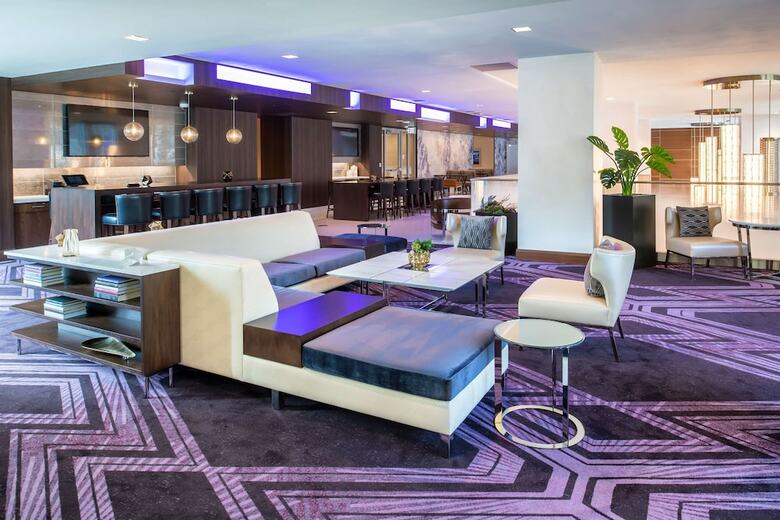 Hotel Embassy Suites By Hilton Seattle Downtown Pioneer Square