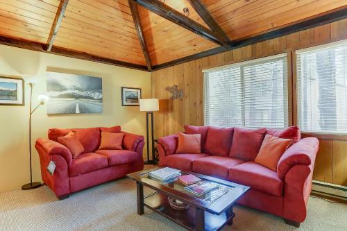 7 Grizzly-ac-hot Tub-2br/2ba