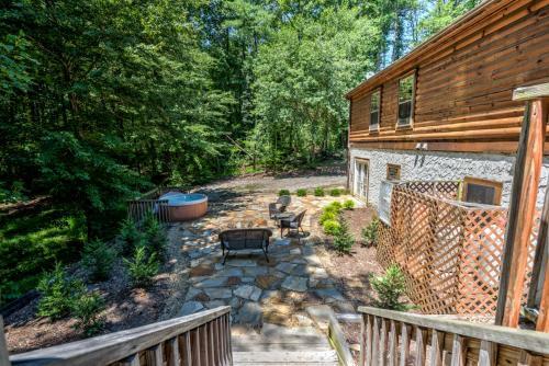 Hidden Pond Cabin