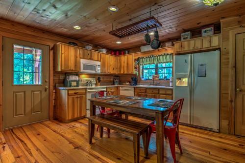 Hidden Pond Cabin