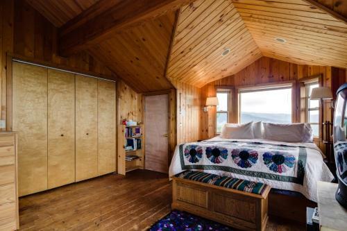 Port Angeles Blue Mountain Lodge With Bunkhouse