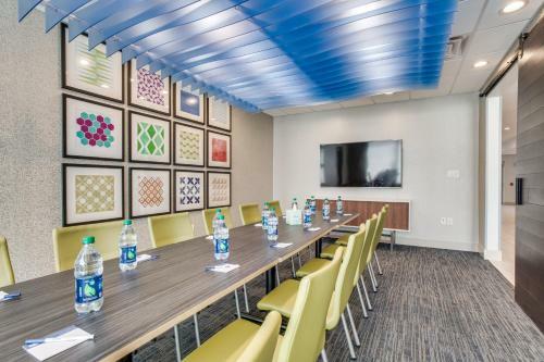 Hotel Holiday Inn Express & Suites - Denton South