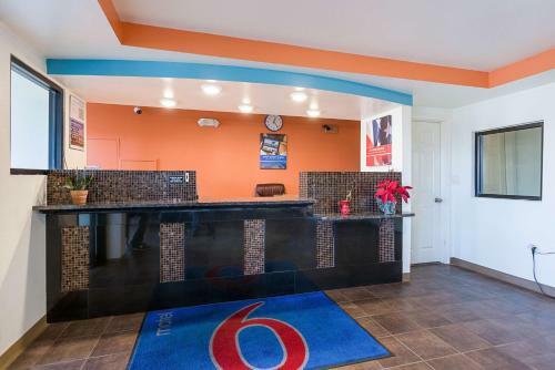 Hotel Motel 6 Brownsville Bells