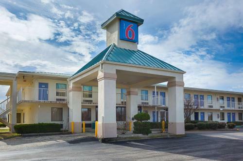 Hotel Motel 6 Brownsville Bells