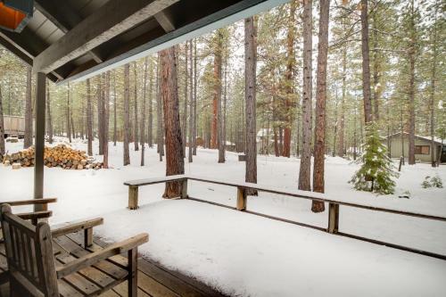Cabin In The Pines - Black Butte Ranch Sm 144