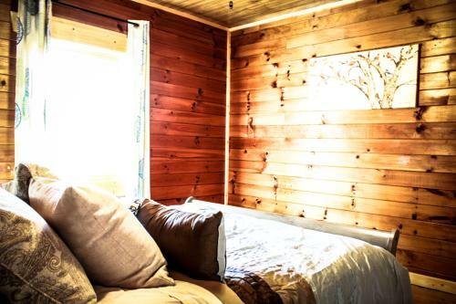 Lake View Cabin