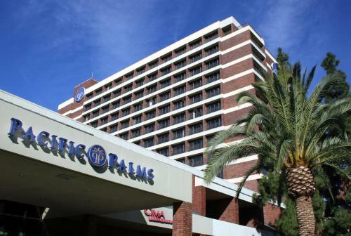 Hotel Pacific Palms Resort And Golf Club