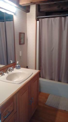 Bed & Breakfast Lodge At Millstone Hill