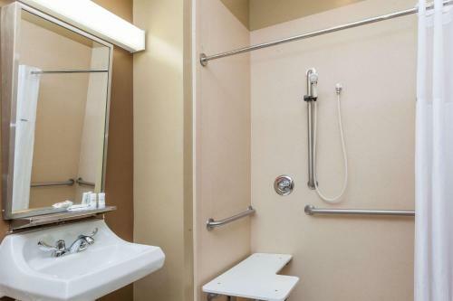Hotel Microtel Inn & Suites By Wyndham Wheeler Ridge