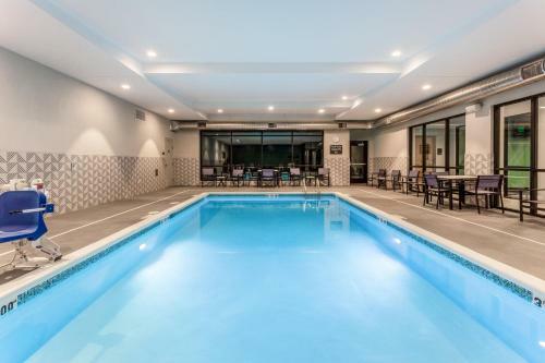 Hotel Holiday Inn & Suites Cedar Falls-waterloo Event Ctr