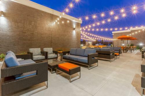 Hotel Holiday Inn & Suites Cedar Falls-waterloo Event Ctr