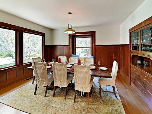 Alexander Valley Estate In The Vineyards Home