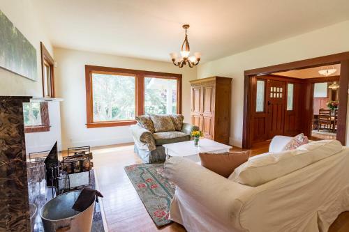Alexander Valley Estate In The Vineyards Home