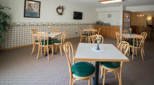 Motel River Valley Inn & Suites