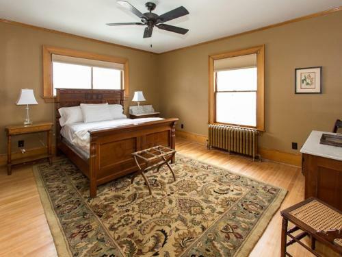 Bed & Breakfast The 1906 House And Carriage Barn