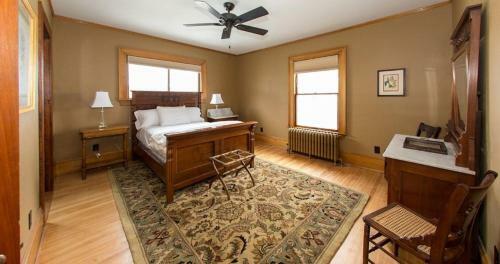 Bed & Breakfast The 1906 House And Carriage Barn