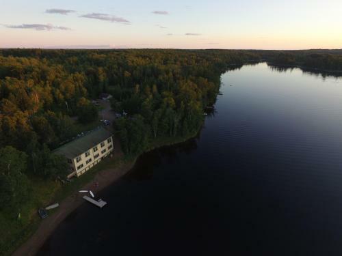 Lodge Hanging Horn Lakeside Resort