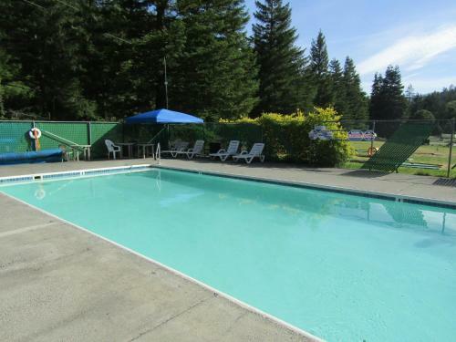 Hotel Dean Creek Resort