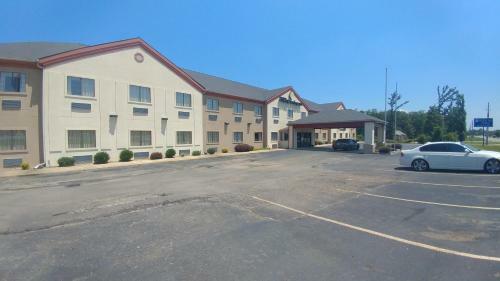 Hotel Hiway Inn Express & Suites