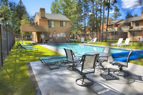 Apartamento Fairway Village 02 Three-bedroom Condo