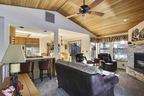 Apartamento Fairway Village 02 Three-bedroom Condo