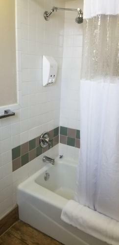 Hotel Days Inn & Suites By Wyndham Trinidad