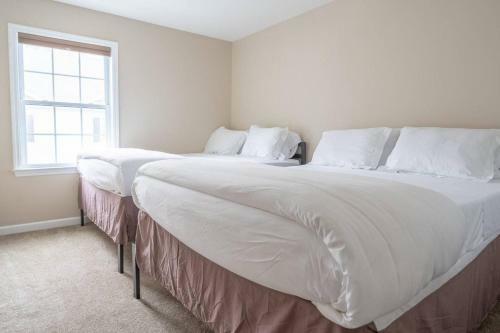 West Point Retreat 6 Bd 4 Ba