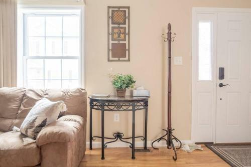 West Point Retreat 6 Bd 4 Ba