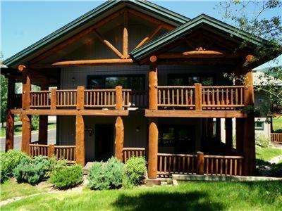 Saddle Creek 1755
