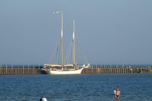 Hotel Tawas Bay Beach Resort