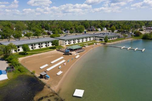 Hotel Tawas Bay Beach Resort