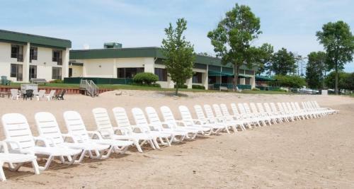 Hotel Tawas Bay Beach Resort