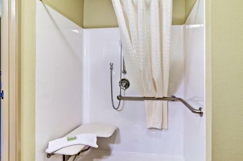Hotel Cobblestone Inn & Suites - Ambridge