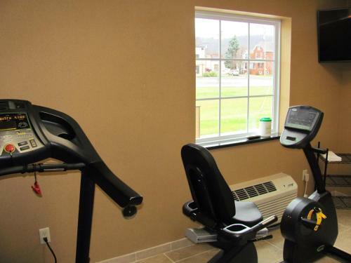Hotel Cobblestone Inn & Suites - Ambridge