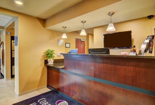 Hotel Cobblestone Inn & Suites - Ambridge
