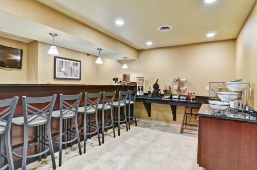 Hotel Cobblestone Inn & Suites - Ambridge