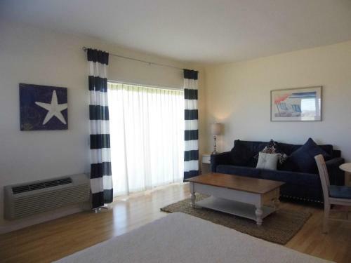 Hotel Windward Shores