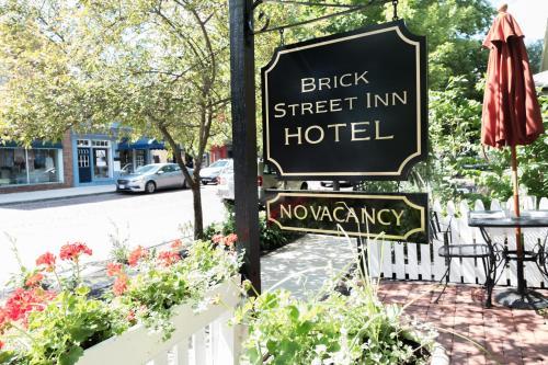 Bed & Breakfast Brick Street Inn