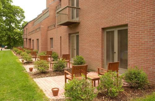 Hotel New Harmony Inn Resort And Conference Center