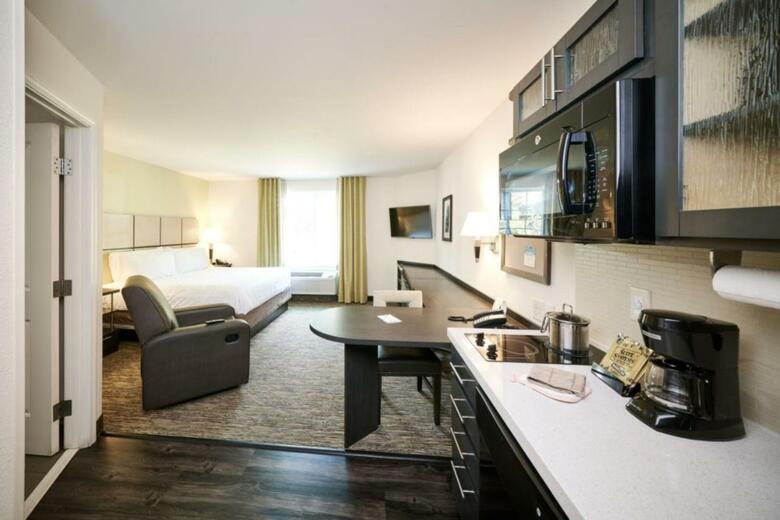 Hotel Candlewood Suites Pueblo