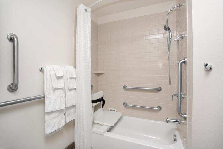 Hotel Candlewood Suites Pueblo