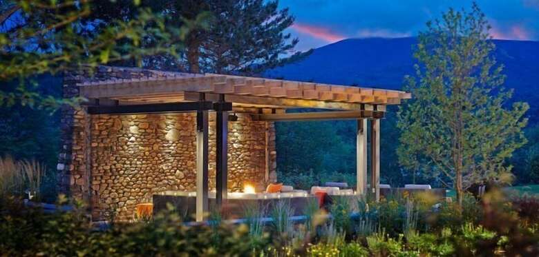 Family Friendly Overlook At Topnotch