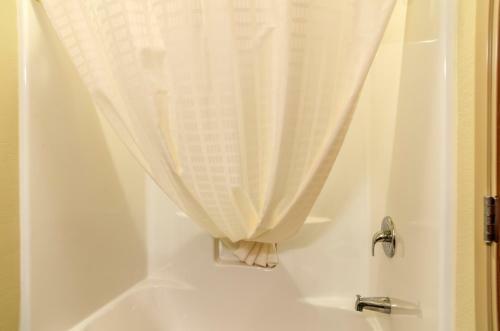 Hotel Cobblestone Inn & Suites - Oberlin