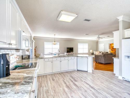 Seastar Sandbar, 3 Bedrooms, Pool Access, Spa, Pet Friendly, Wifi, Sleeps 8